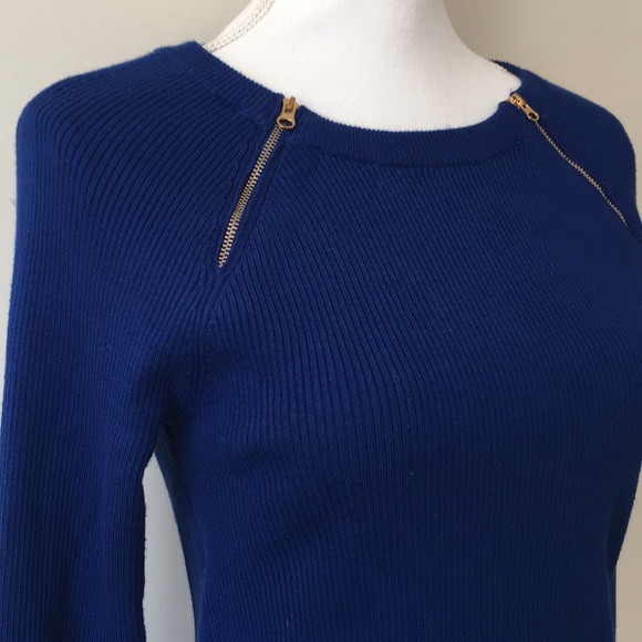 Navy sweater - Picture 2 of 3